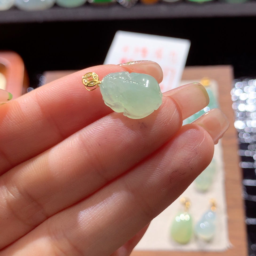 翡翠18K金镶嵌挂件翡翠