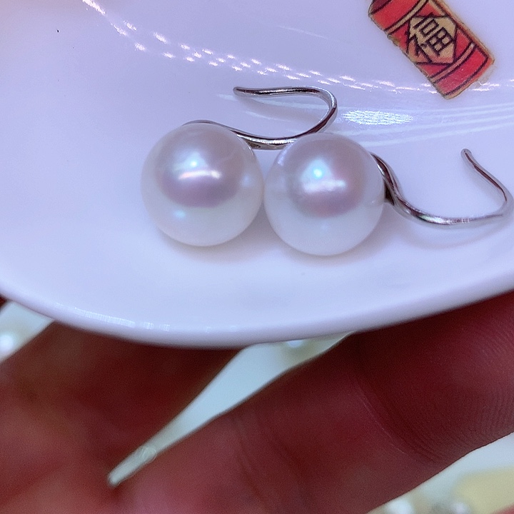 银S925镶嵌耳饰淡水珍珠