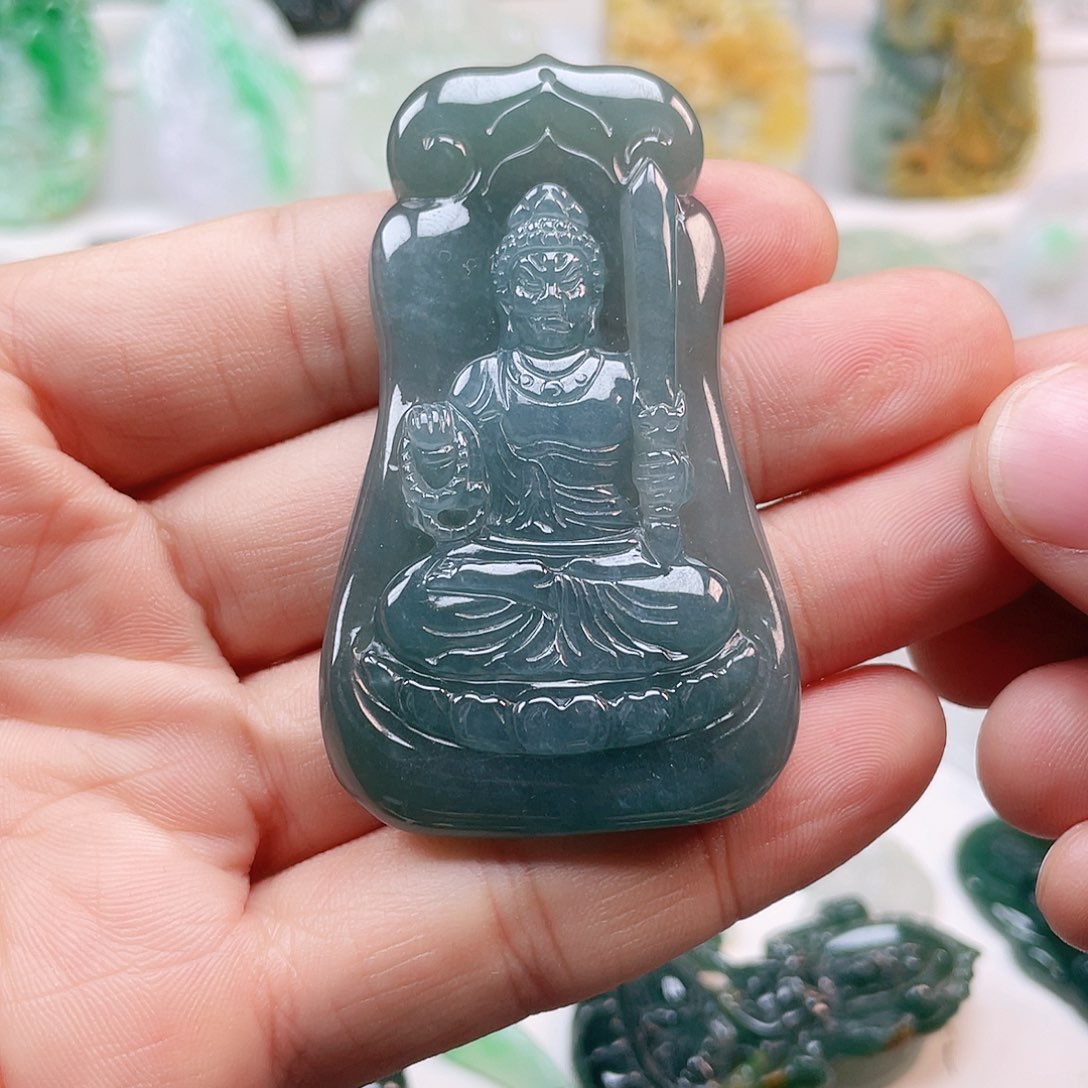 翡翠颈饰未镶嵌不动