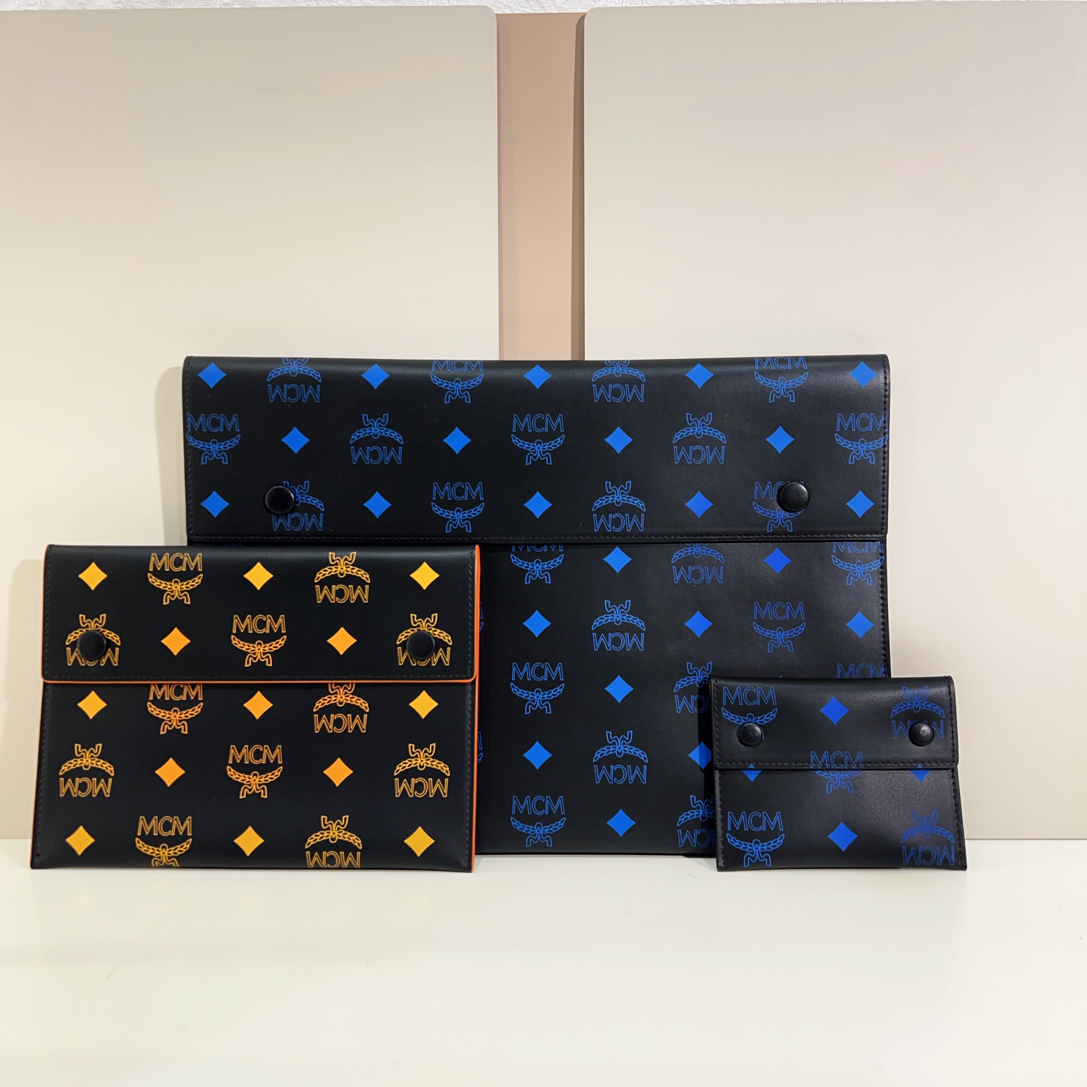 95新 MCM mcm三合一手拿包cj5389