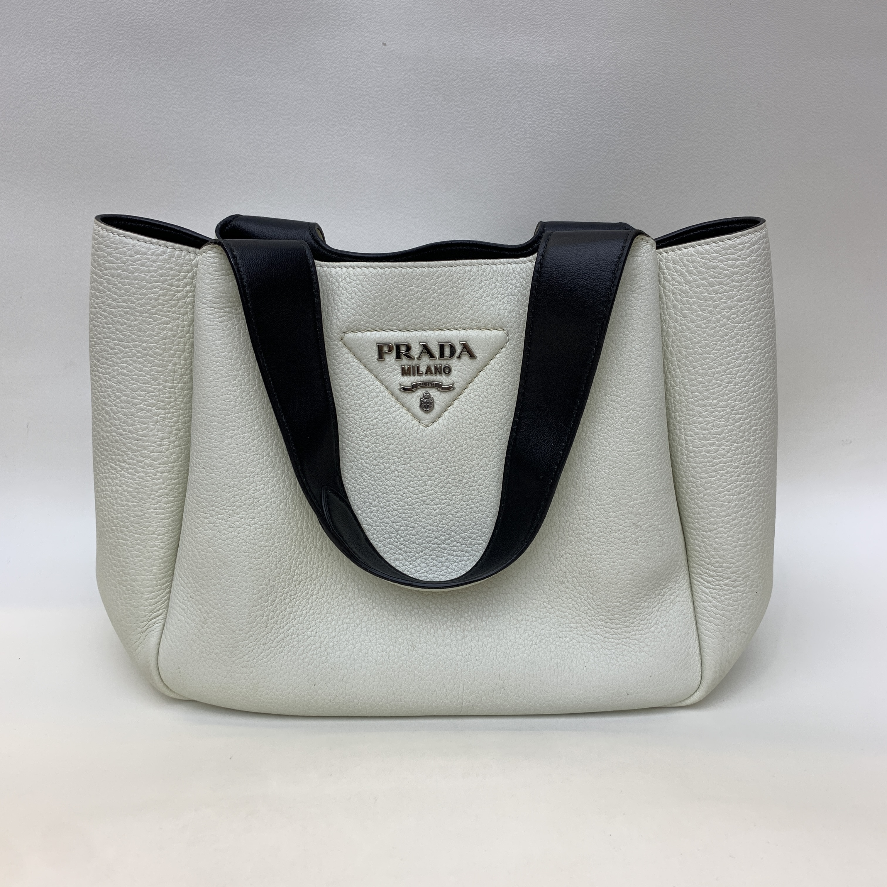 95新 Prada/普拉达 普拉达菜篮子手提包 80203