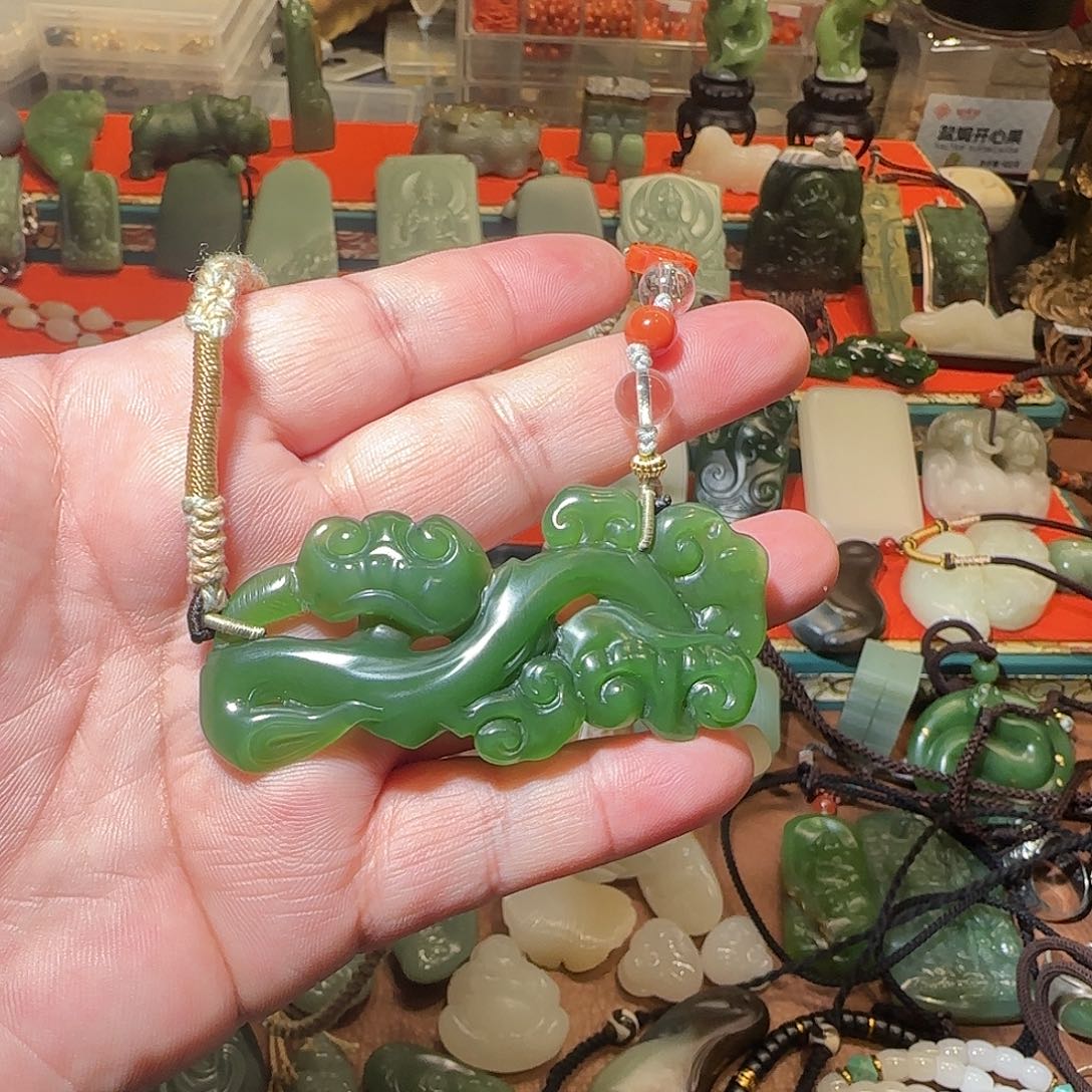 和田玉颈饰未镶嵌