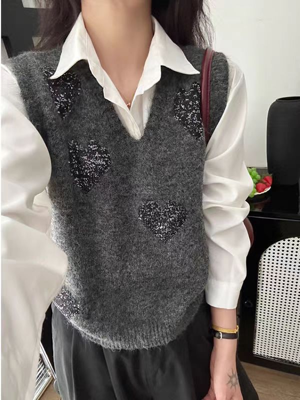 叠穿爱心亮片针织马甲背心女2025春秋装新款洋气宽松短款毛衣坎肩