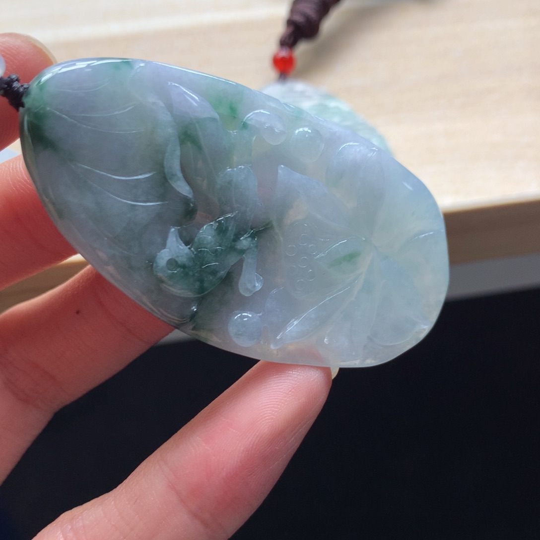 颈饰未镶嵌翡翠吊坠