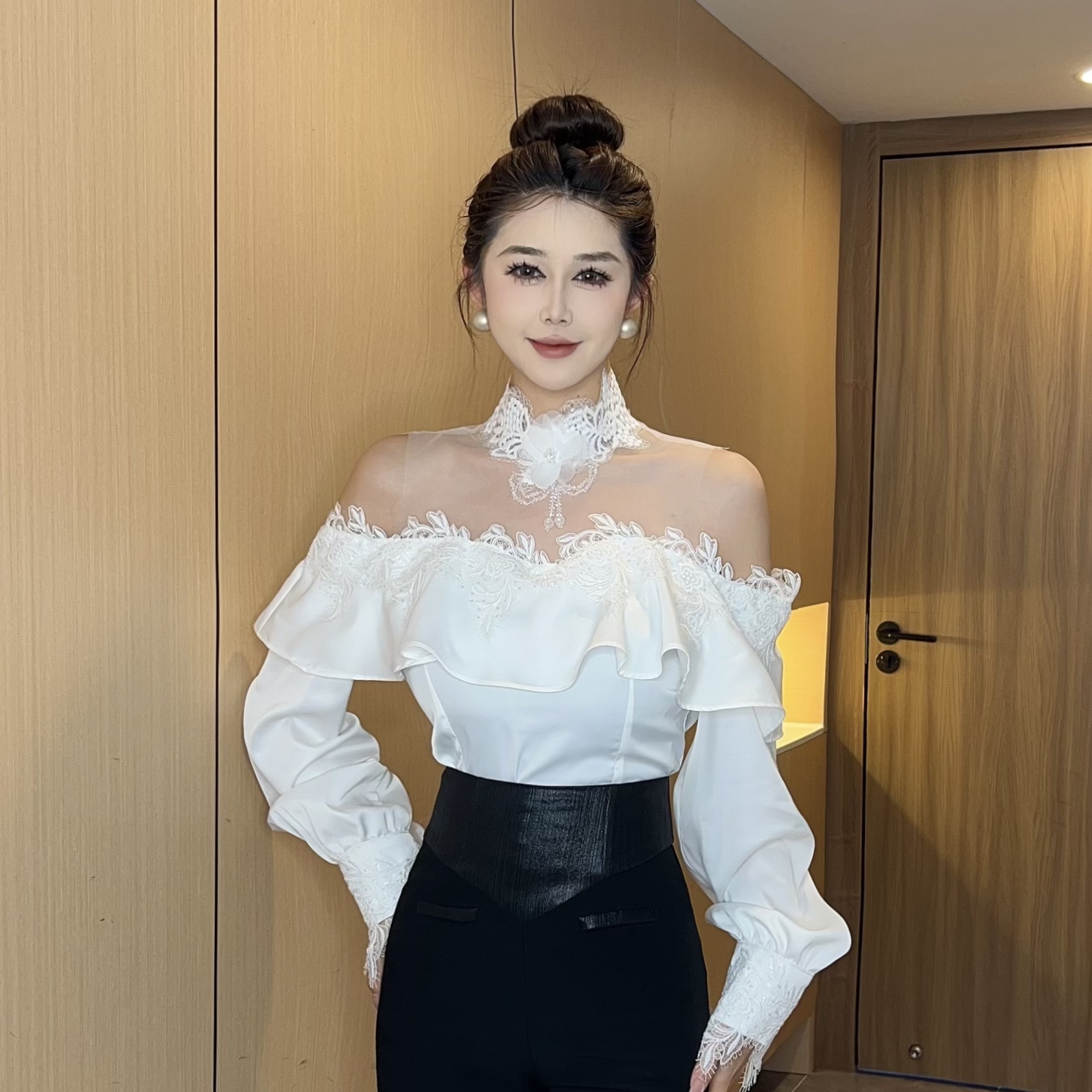 【MD原创·宵夜】2025春夏气质时尚百搭收腰欧若风露肩上衣