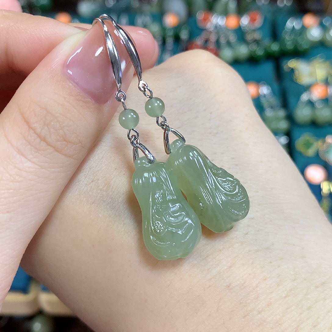 和田玉银S925镶嵌耳饰大白菜卡21.5左右