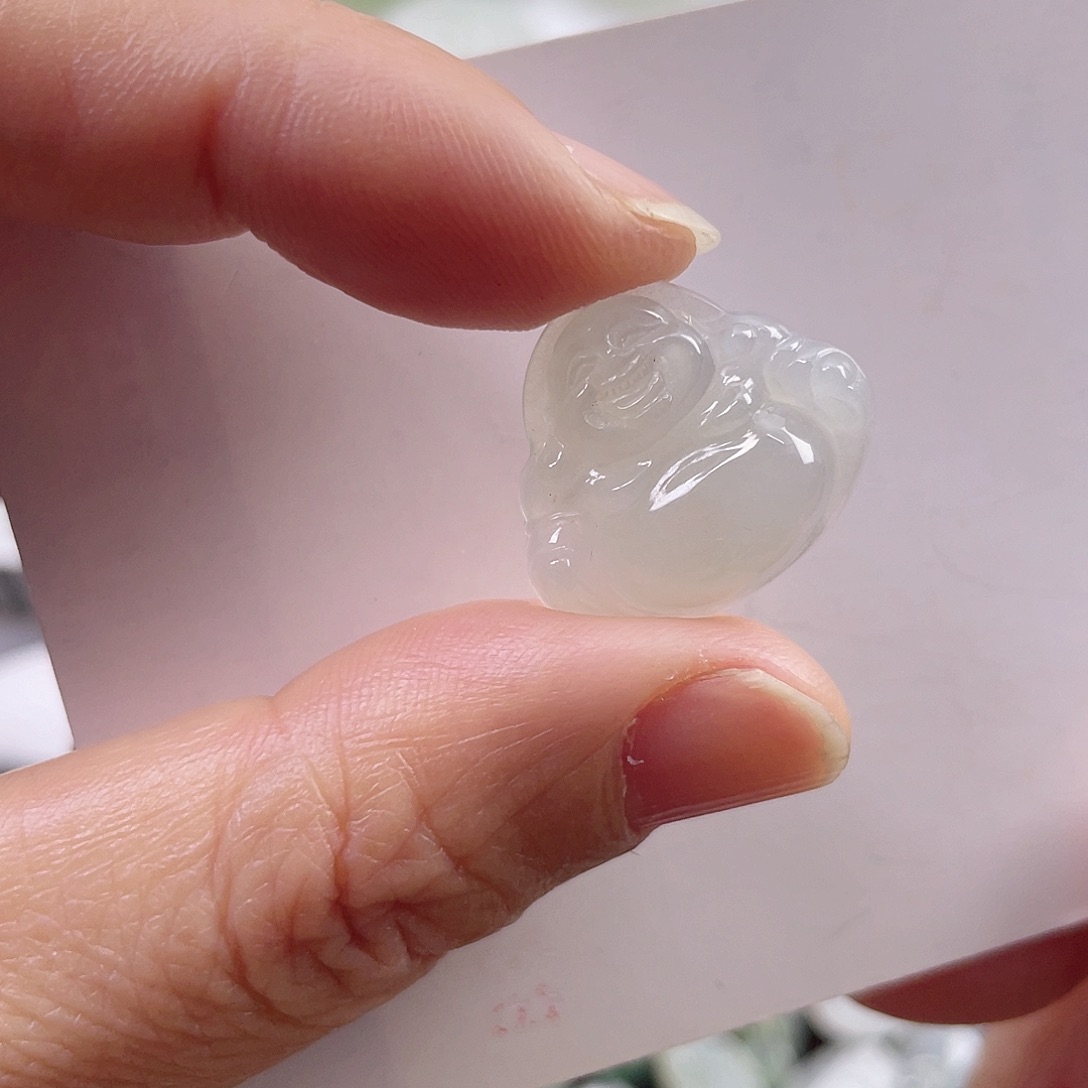 翡翠颈饰未镶嵌佛公