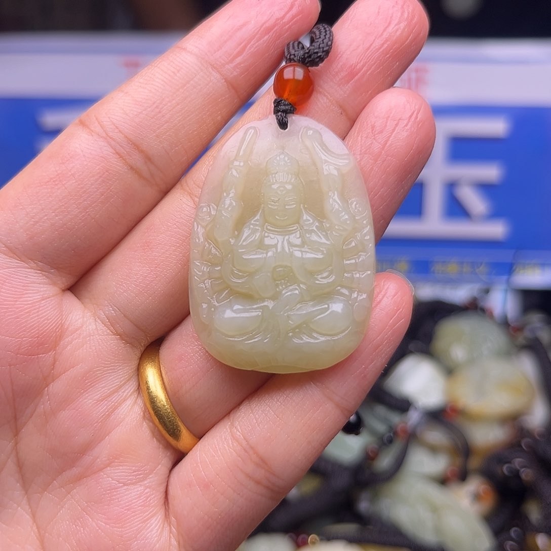 和田玉未镶嵌颈饰