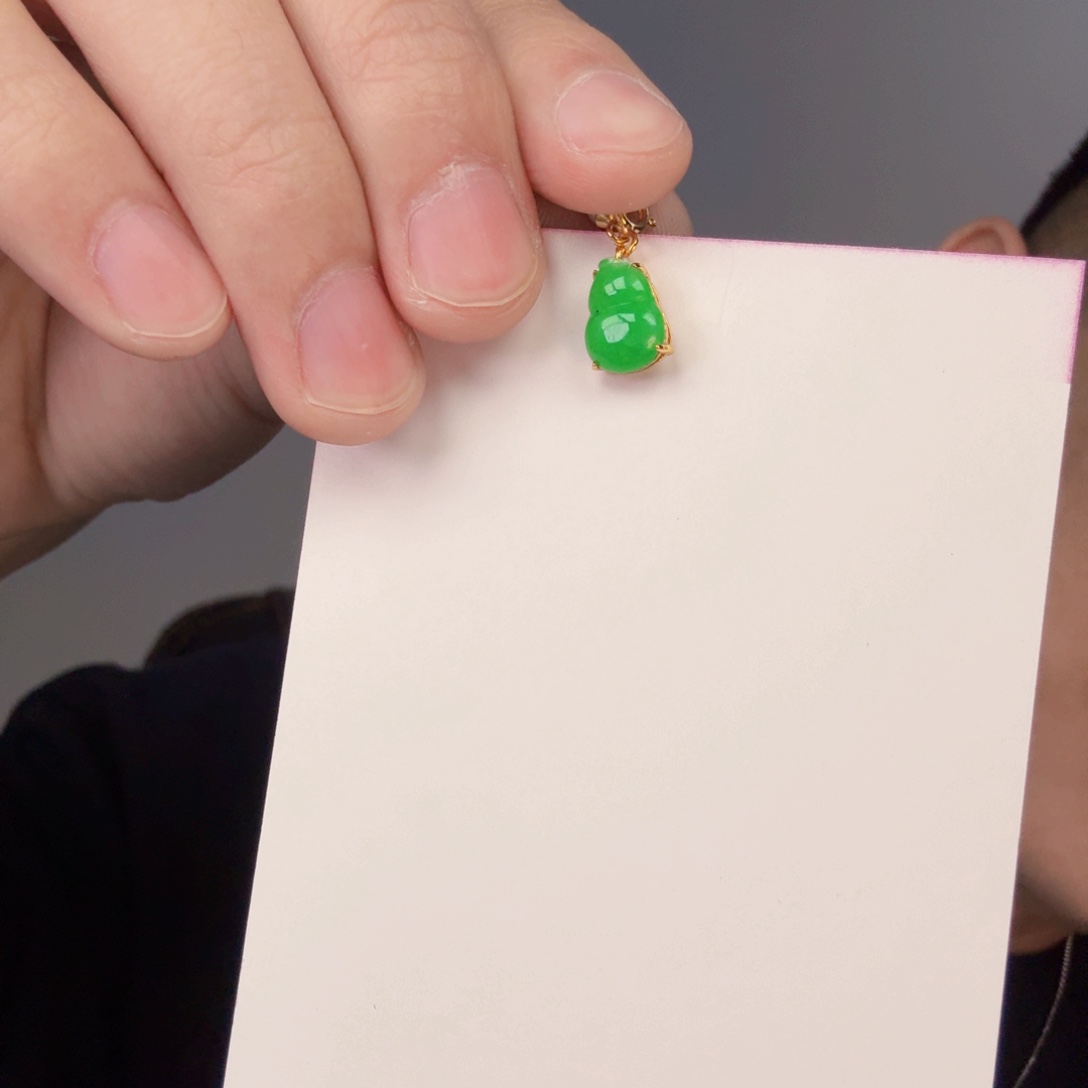 翡翠颈饰未镶嵌一件