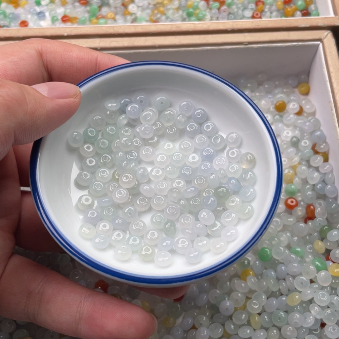 颈饰未镶嵌翡翠3元一颗