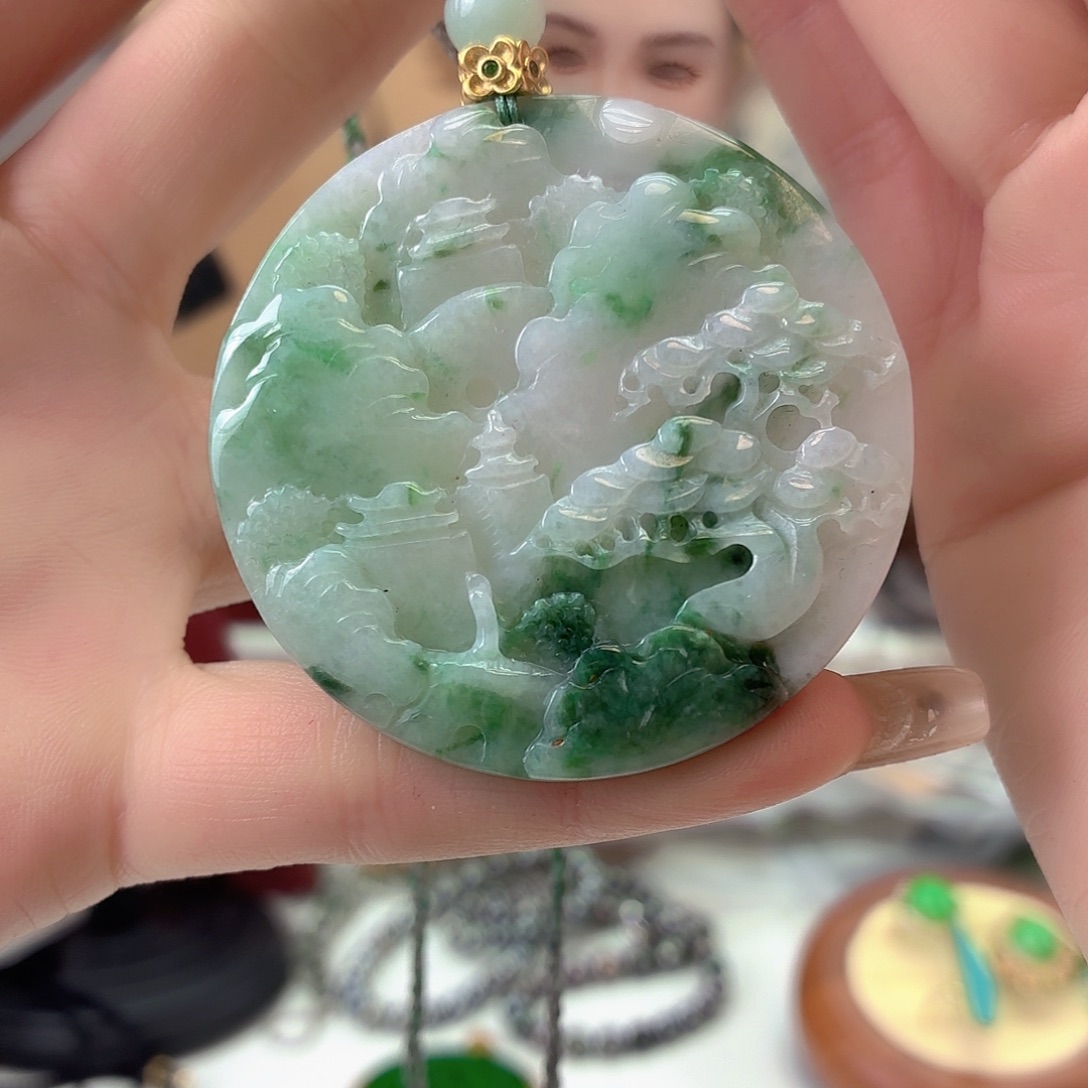 翡翠未镶嵌颈饰翡翠