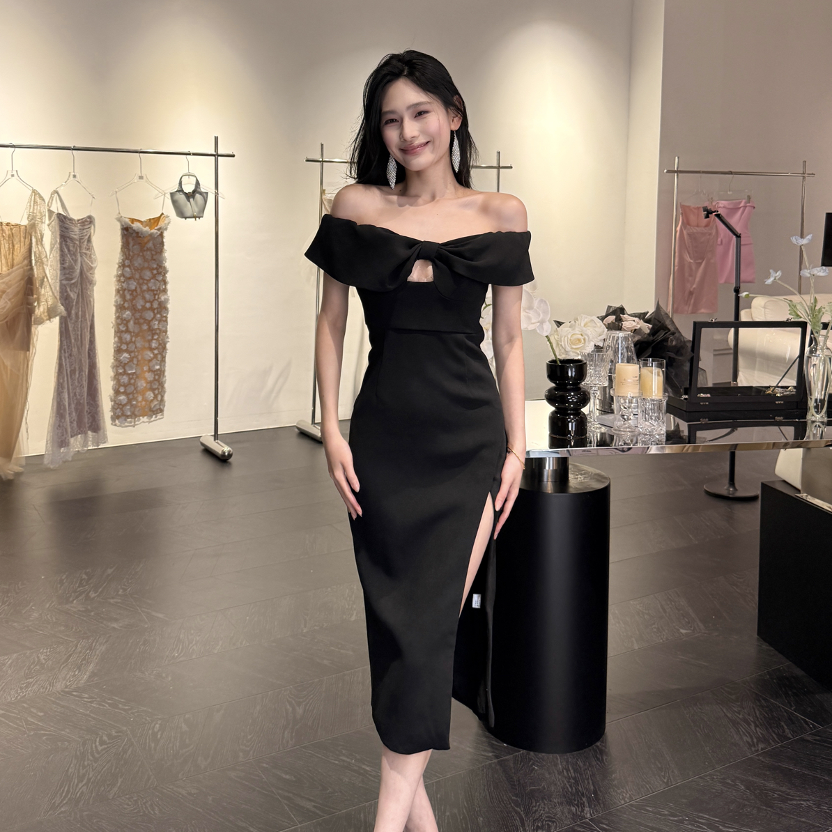 【JINGGUO轻奢】夏季气质显瘦收腰包臀开叉连衣裙一字肩裙子7028