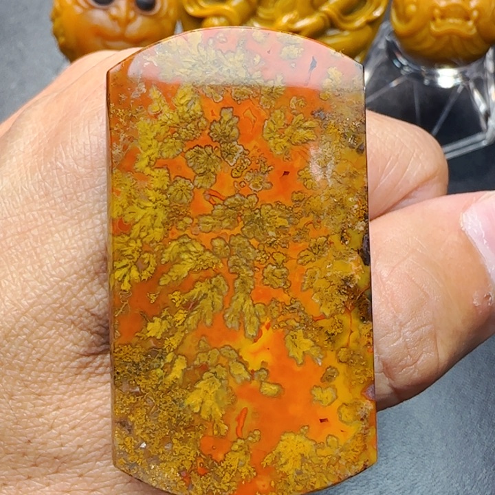 玛瑙/玉髓战国红未镶嵌石**川