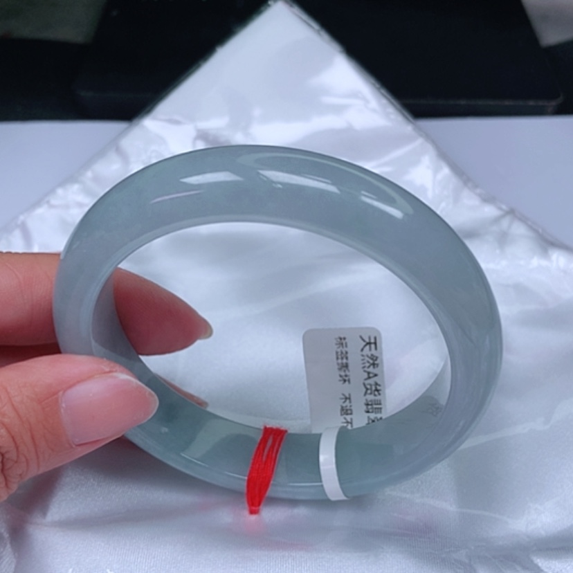 【闪购商品】翡翠手镯未镶嵌，
