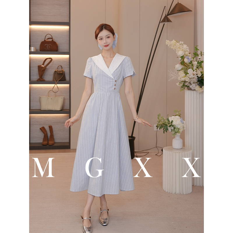 MG小象 【海盐气泡】显瘦气质轻奢时尚休闲V领连衣裙 M825Q11870