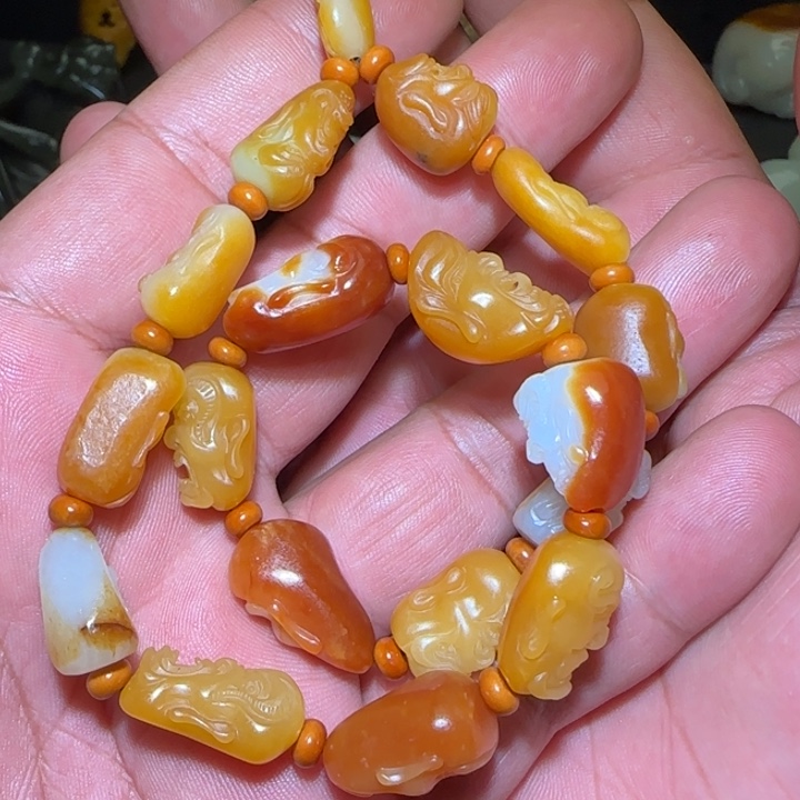 飞***天和田玉未镶嵌颈饰