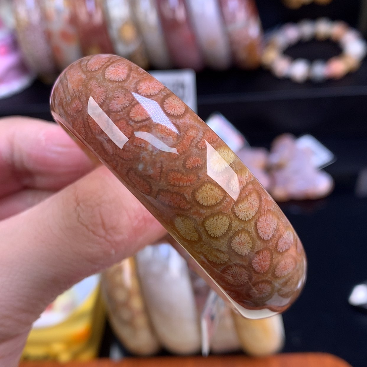 【闪购商品】颈饰未镶嵌硅化珊瑚（珊瑚玉）103号52.7圈红粉豹纹
