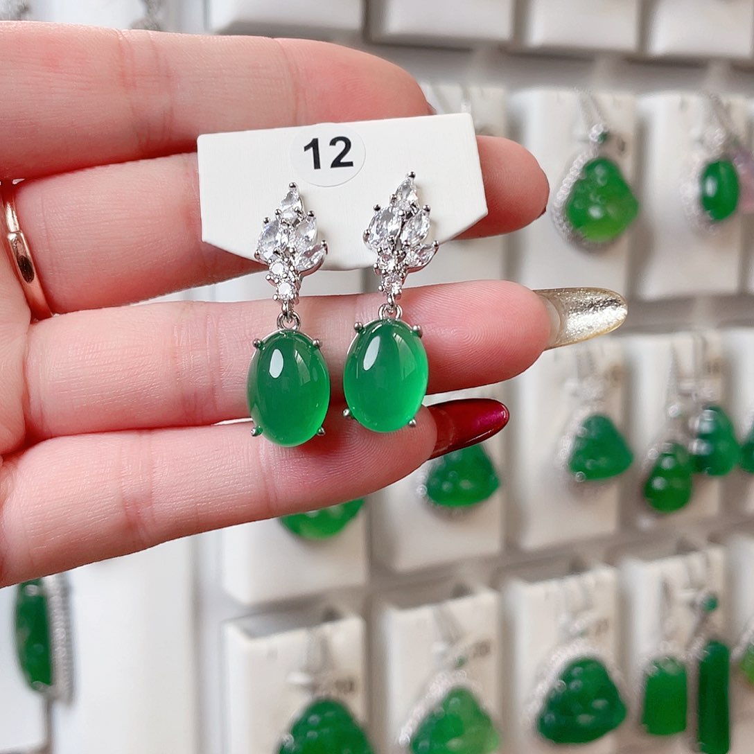 玛瑙/玉髓耳钉未镶嵌