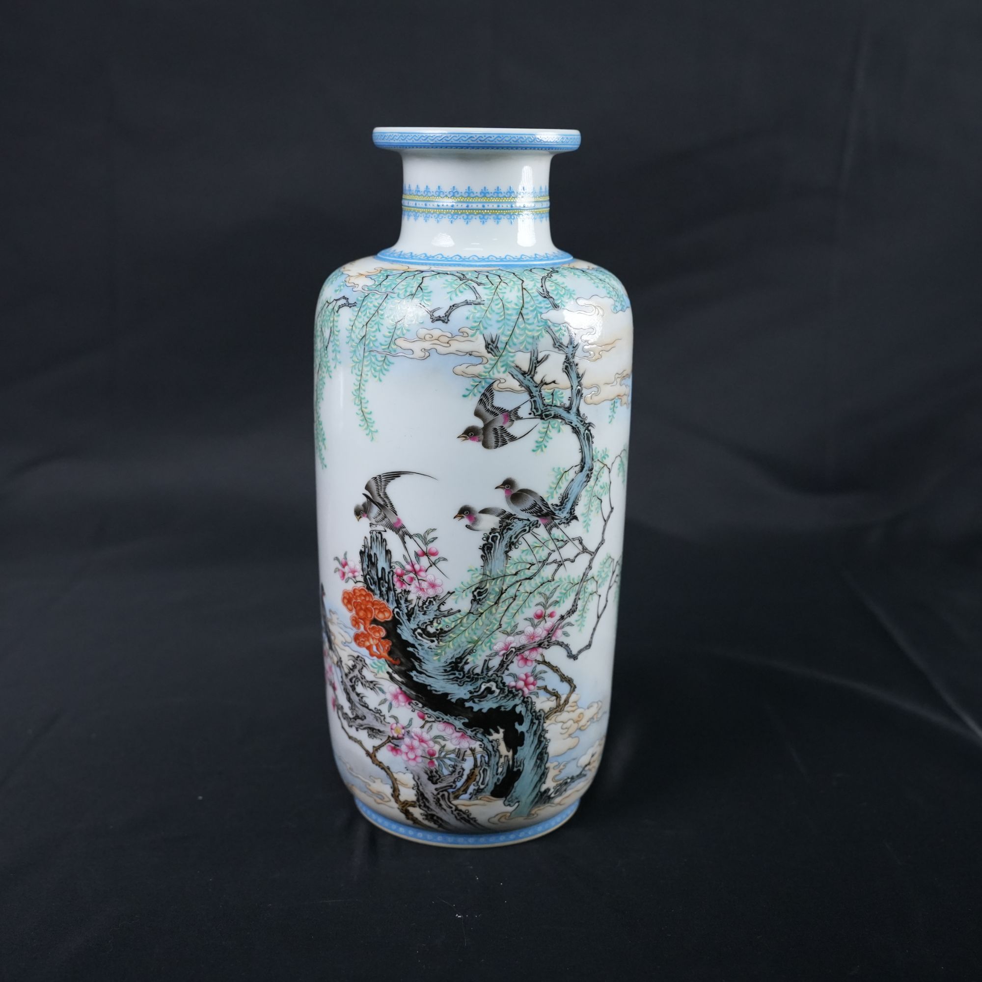 H0515珐琅彩花鸟诗文棒槌瓶