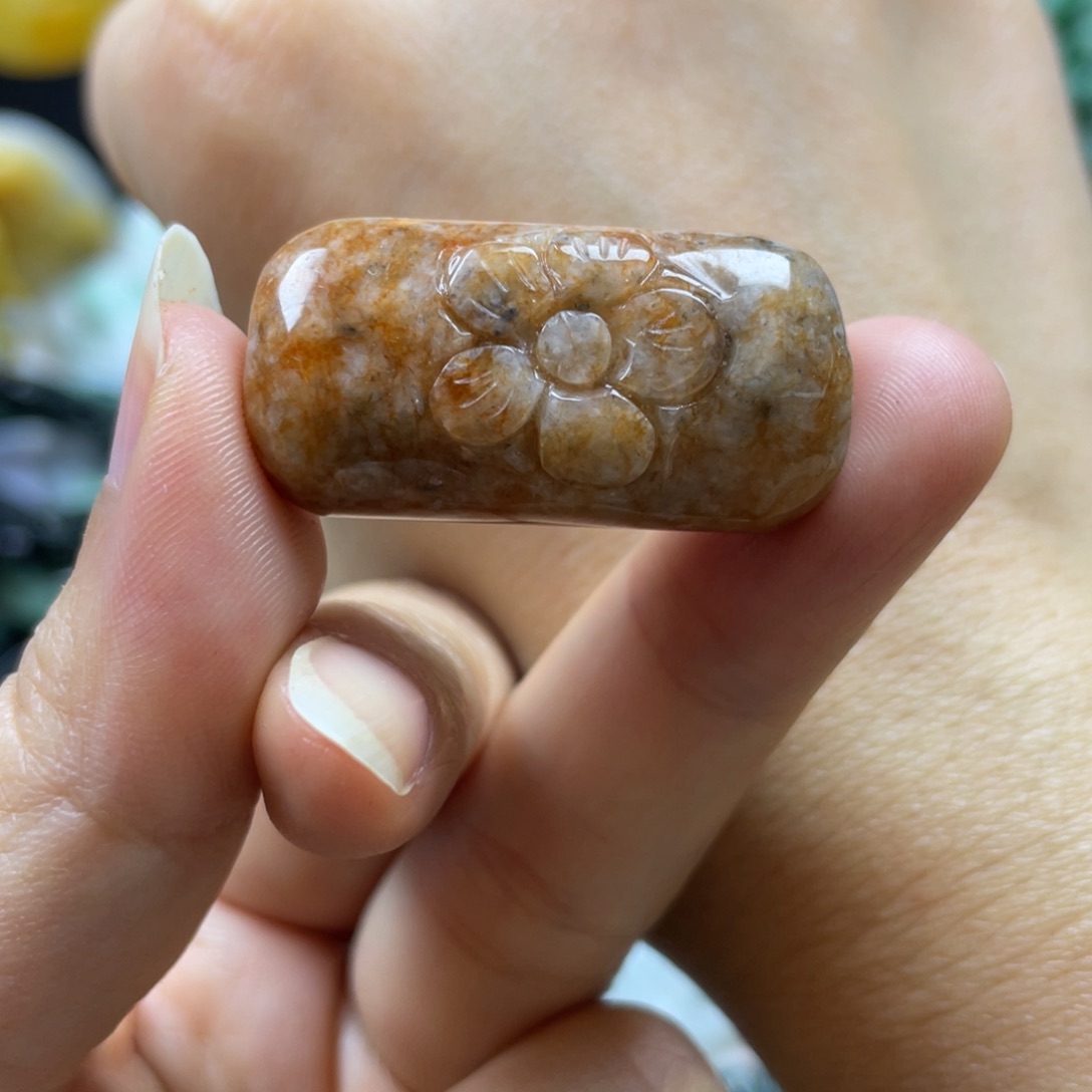 翡翠颈饰未镶嵌牌子