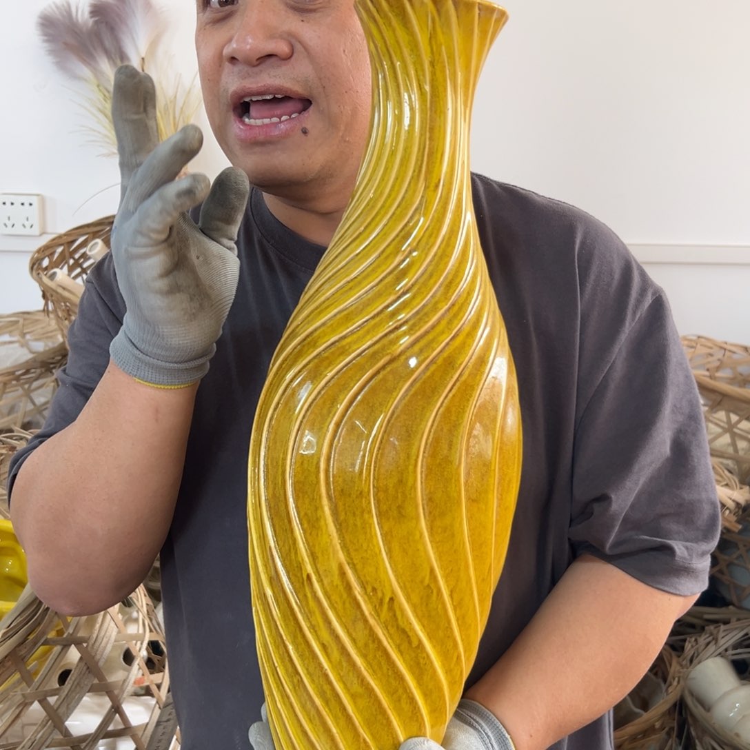 摆件59 号高中低温工艺瓶（部分微瑕）