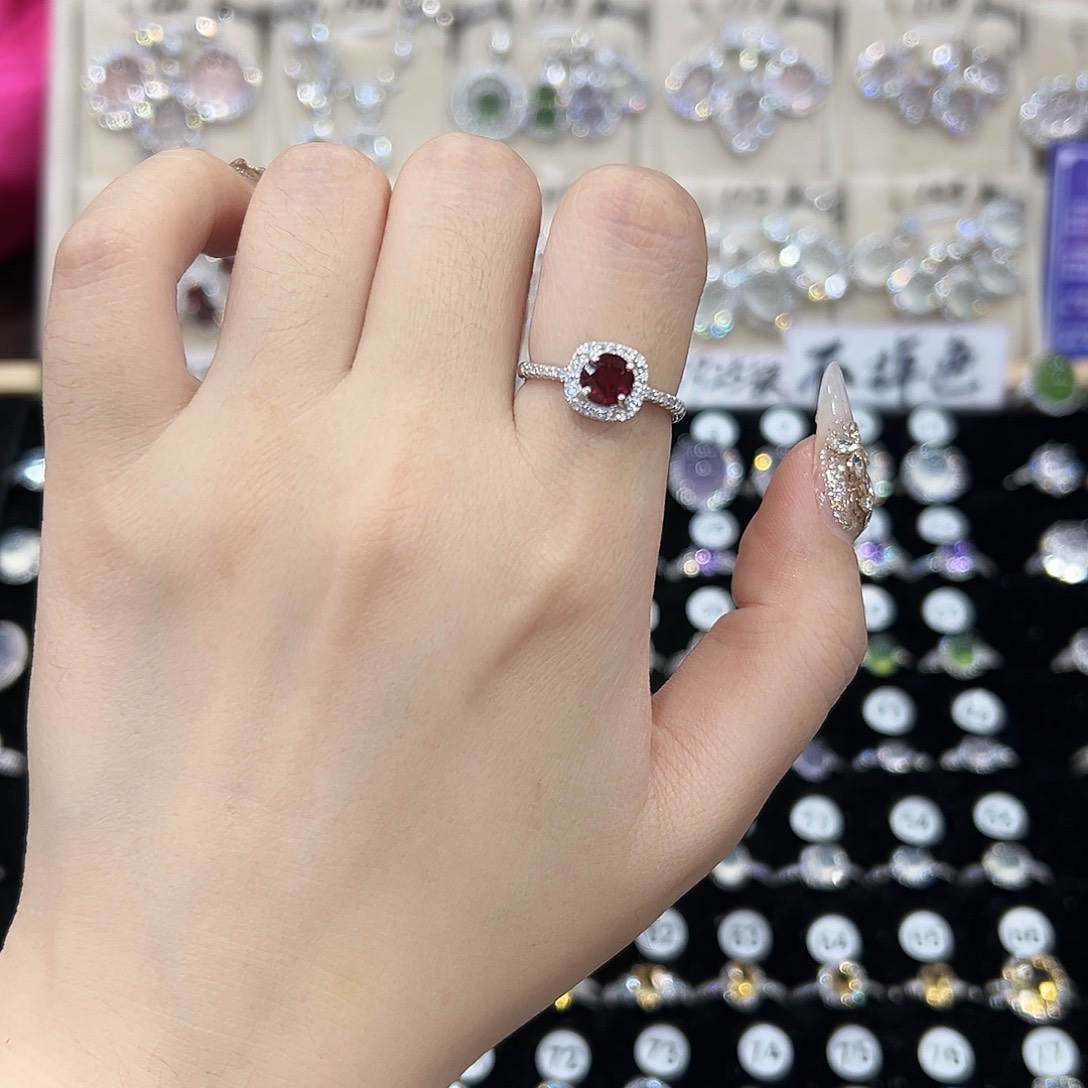 火***气石榴石银S925镶嵌戒指