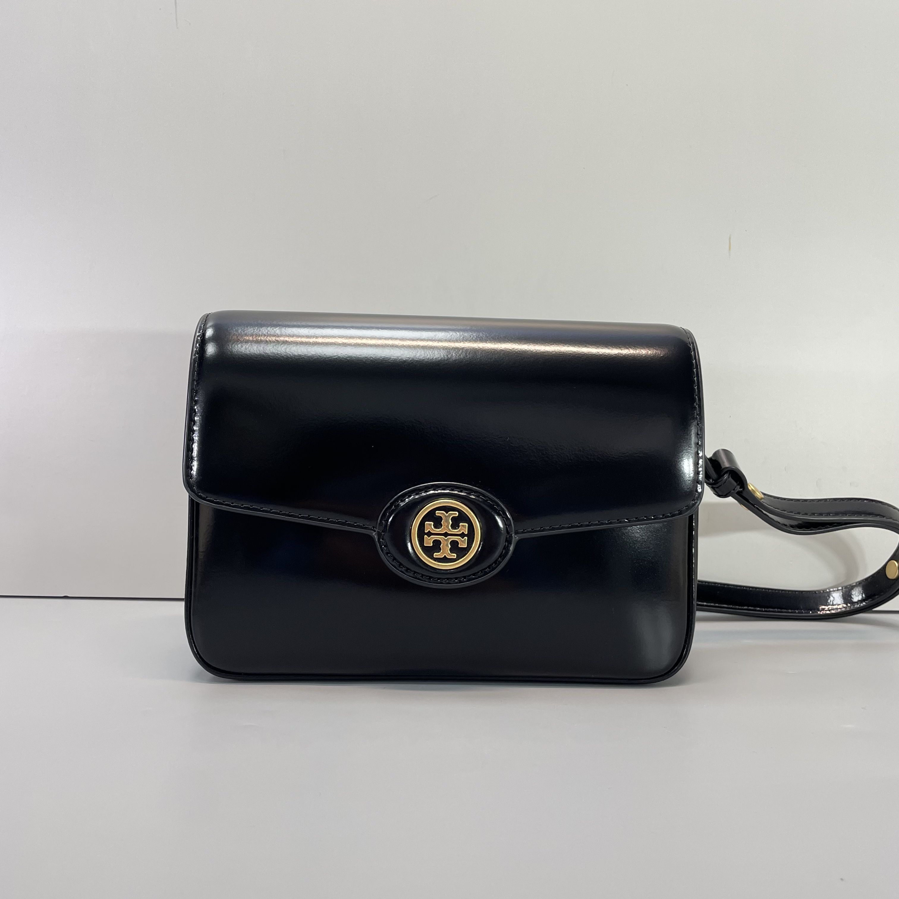 90新 TORY BURCH/汤丽柏琦 小林/中号黑色豆腐包21x16x6cmB031101