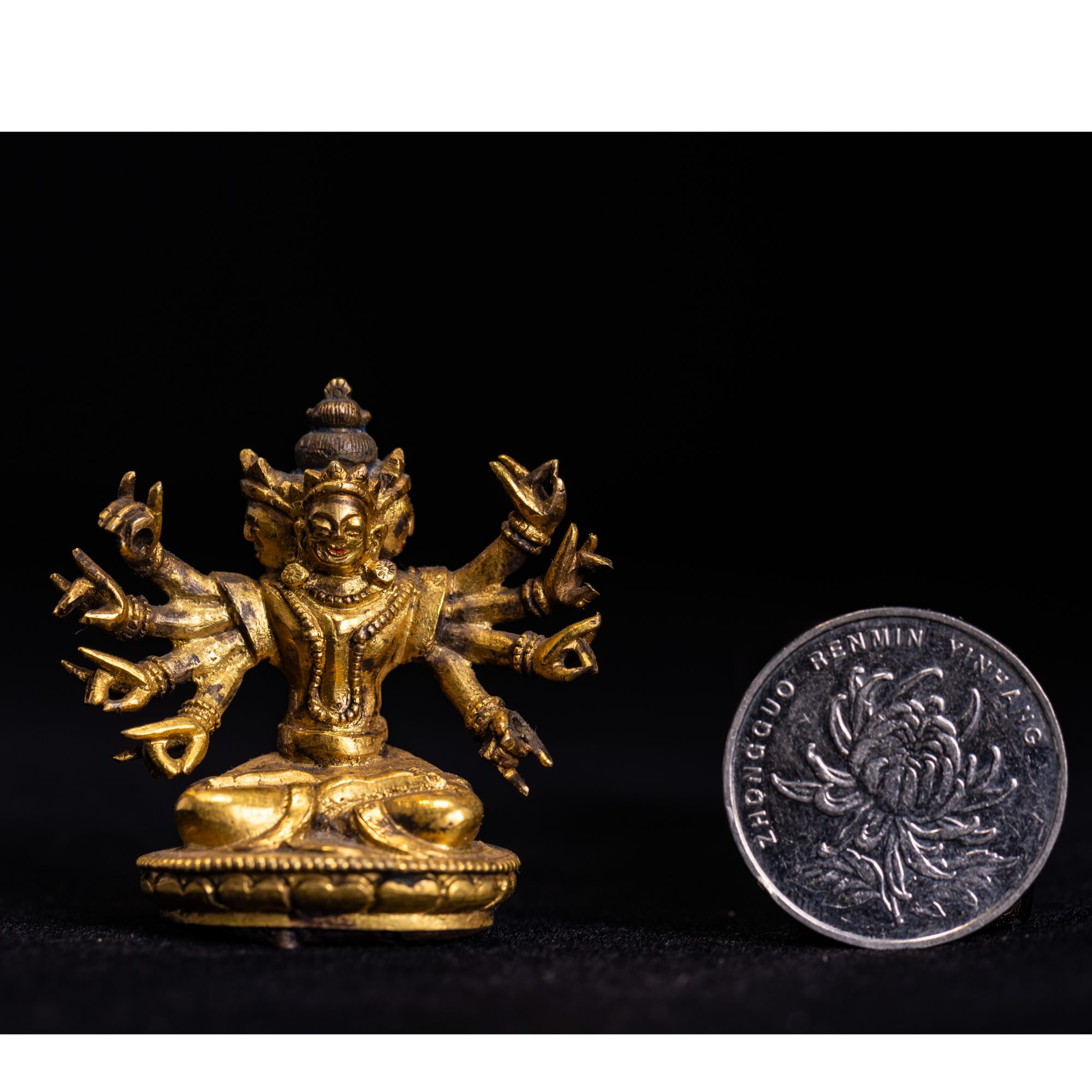 清乾隆 铜鎏金八臂佛母