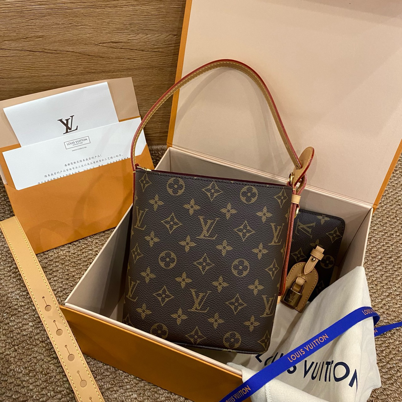 全新未使用 LouisVuitton/路易威登 all in bb 附件：防尘袋