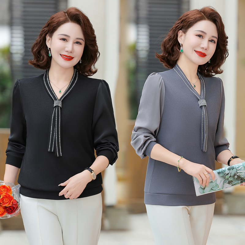 2025新款中年妈妈秋装洋气中老年女装春秋针织小衫时尚上衣服