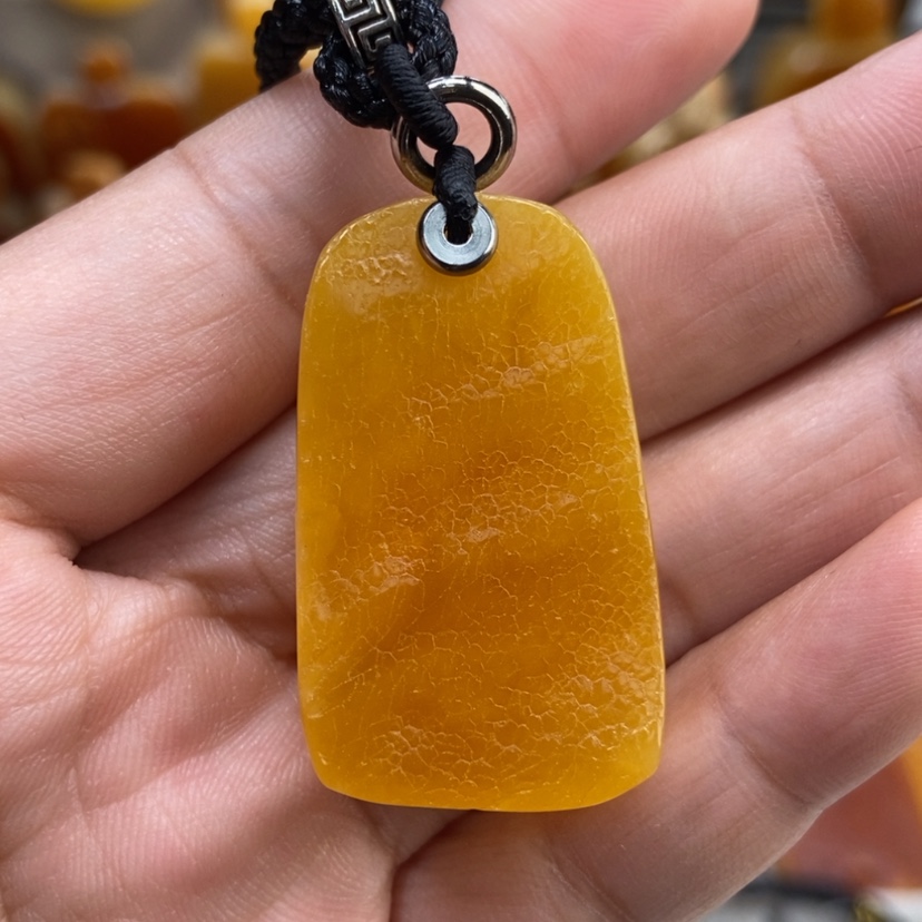 【闪购商品】琥珀颈饰未镶嵌