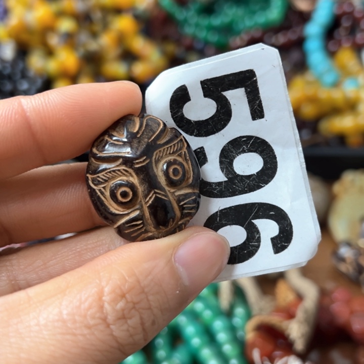 和田玉（糖玉）颈饰未镶嵌