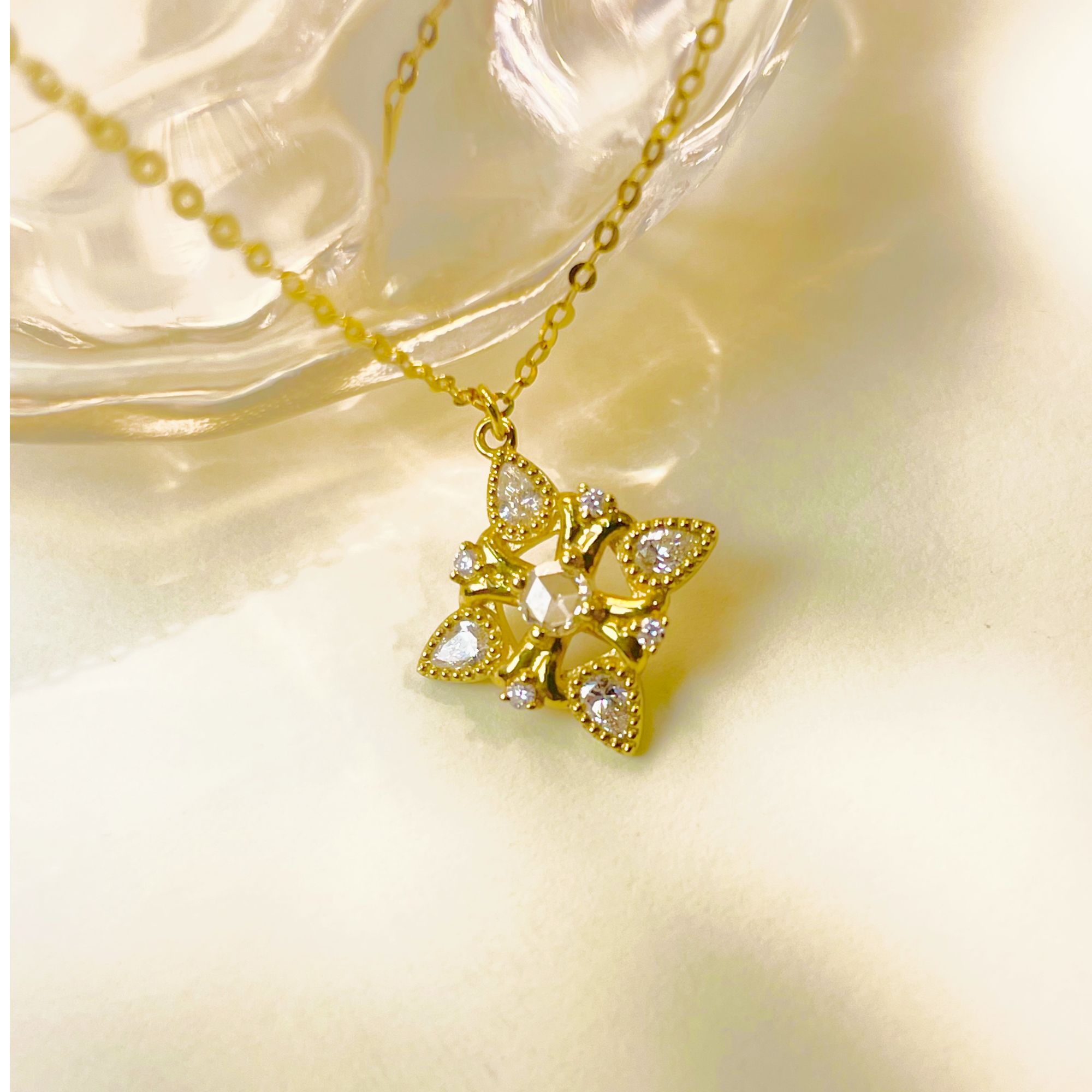 18K金镶嵌天然钻石繁星复古项链