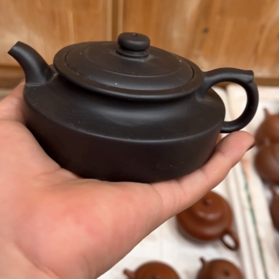 紫砂茶壶瑕疵……………………