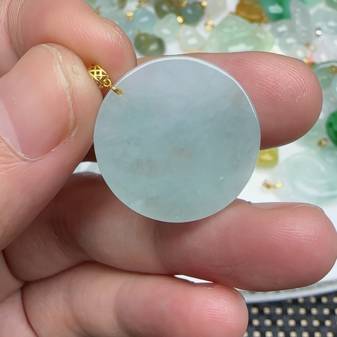 【闪购商品】翡翠颈饰18K金镶嵌无事牌