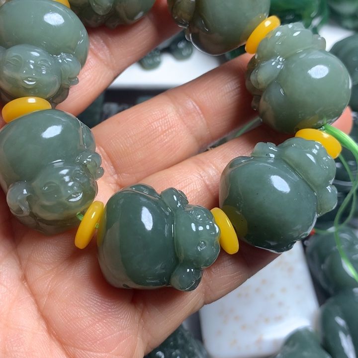 林***置和田玉未镶嵌颈饰