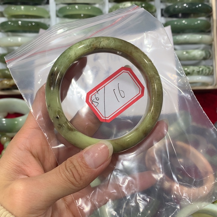 未镶嵌蛇纹石玉手镯一****晶16