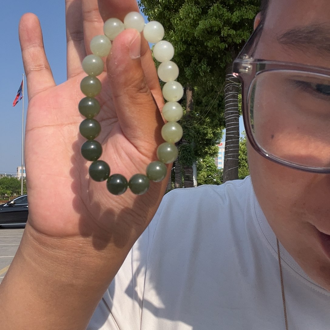 和田玉未镶嵌颈饰和田玉卡10手串