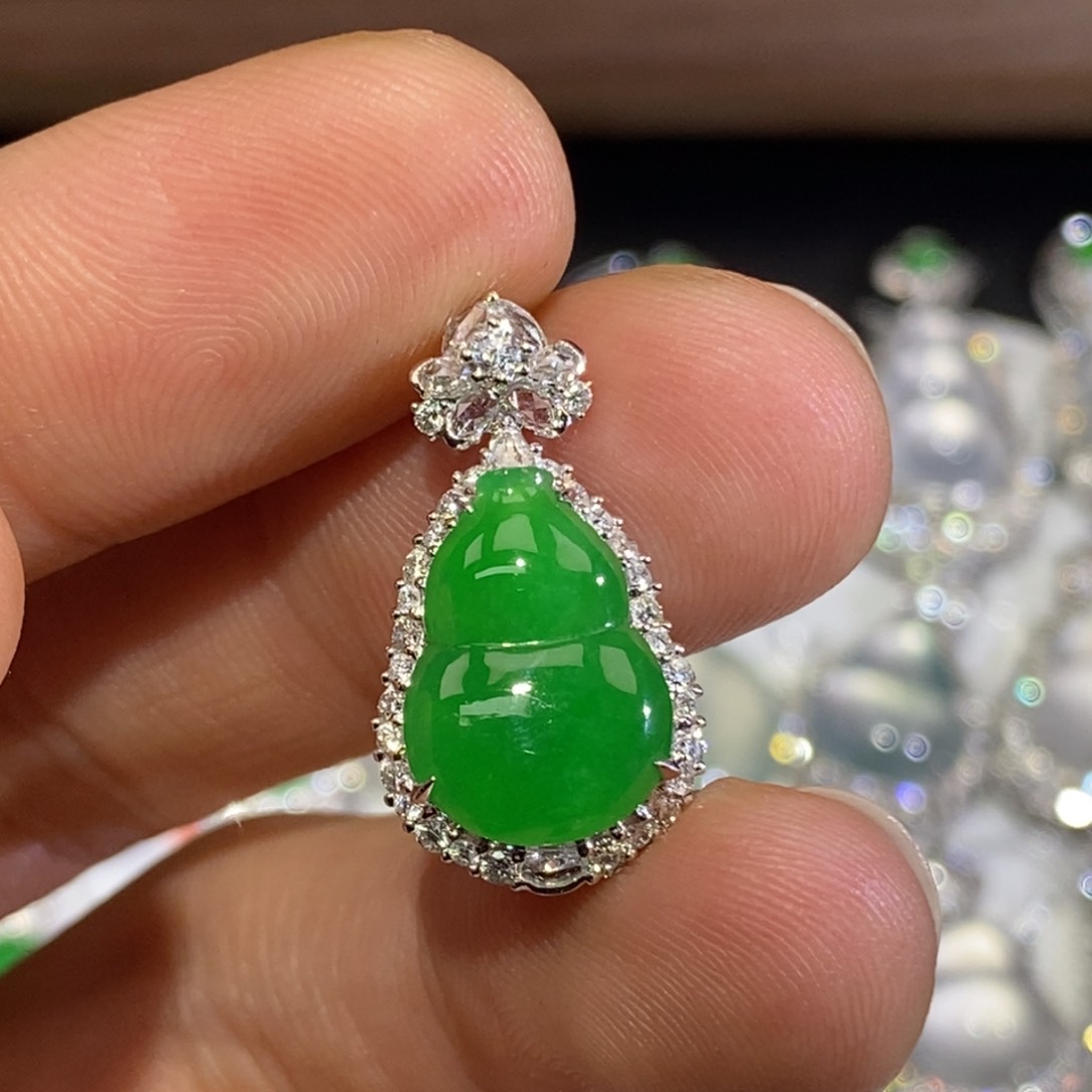 吊坠(不含链)18K金镶嵌翡翠正阳绿葫芦