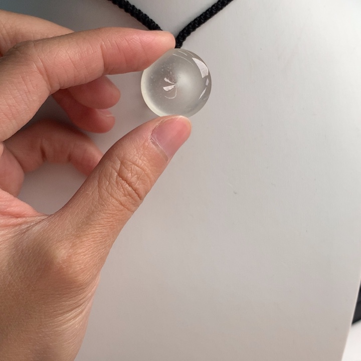 翡翠挂件未镶嵌…..