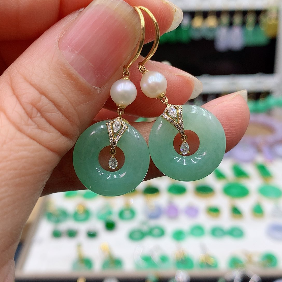 翡翠耳饰18K金镶嵌的