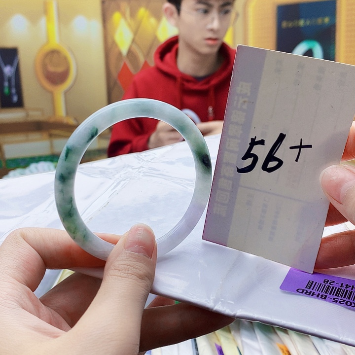 翡翠未镶嵌手镯000……