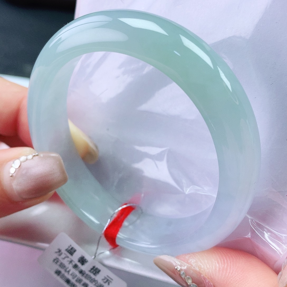 翡翠未镶嵌手镯54贵