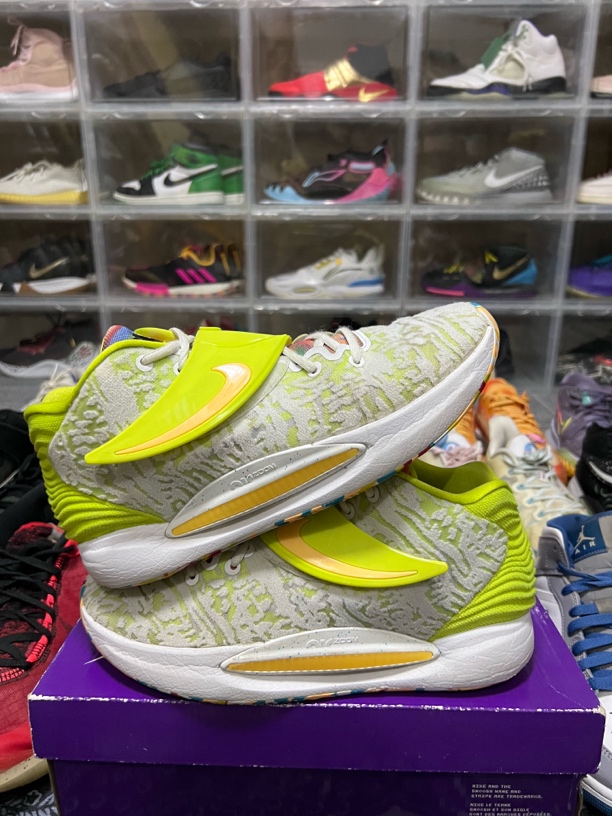 44.5码/kd14白绿篮球鞋/二手正品95新/鞋帮磨损
