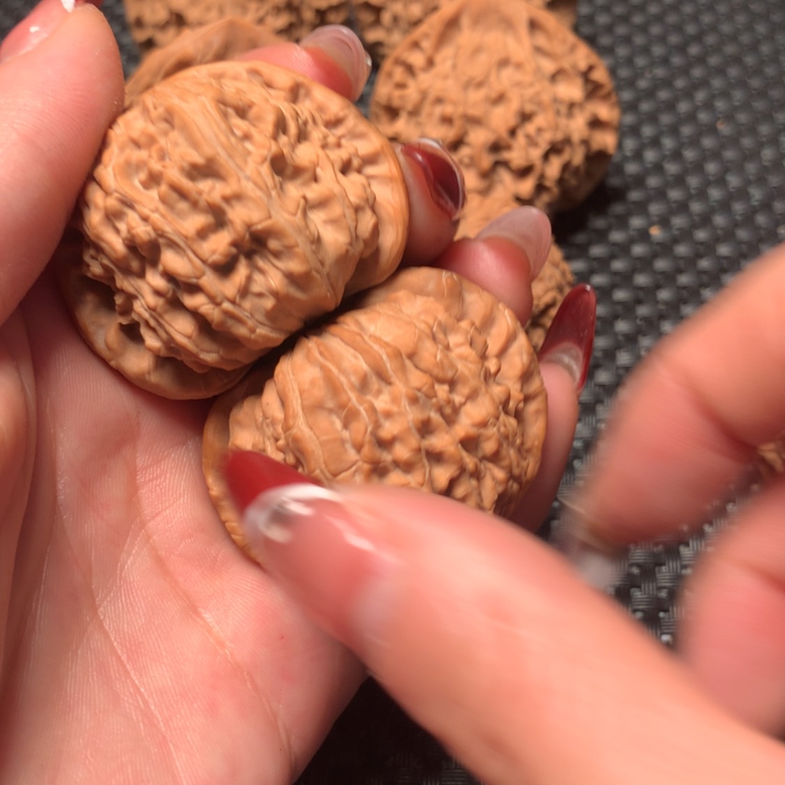 【闪购商品】文玩核桃吊坠球白