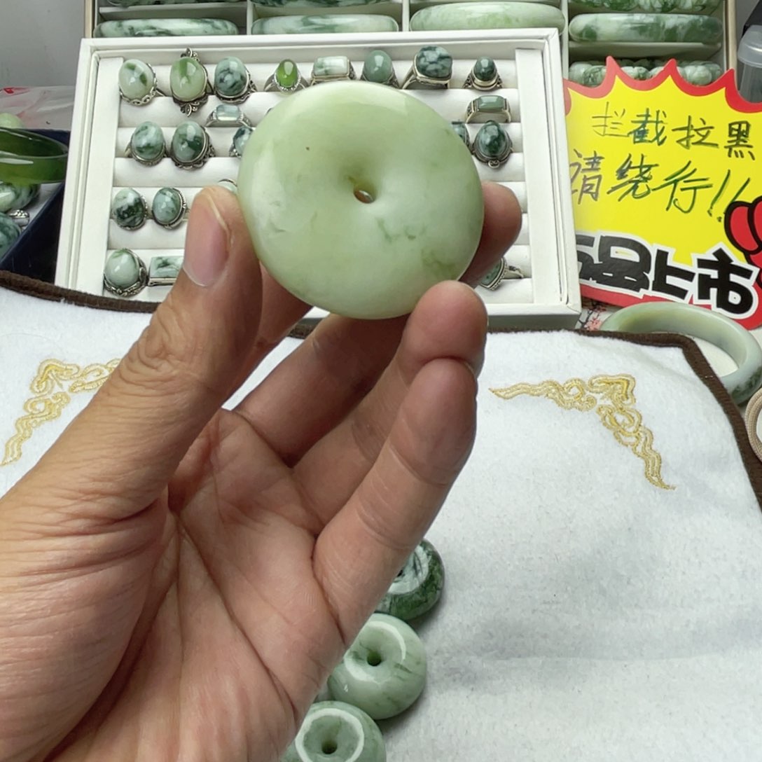 蛇纹石玉未镶嵌颈饰3**C