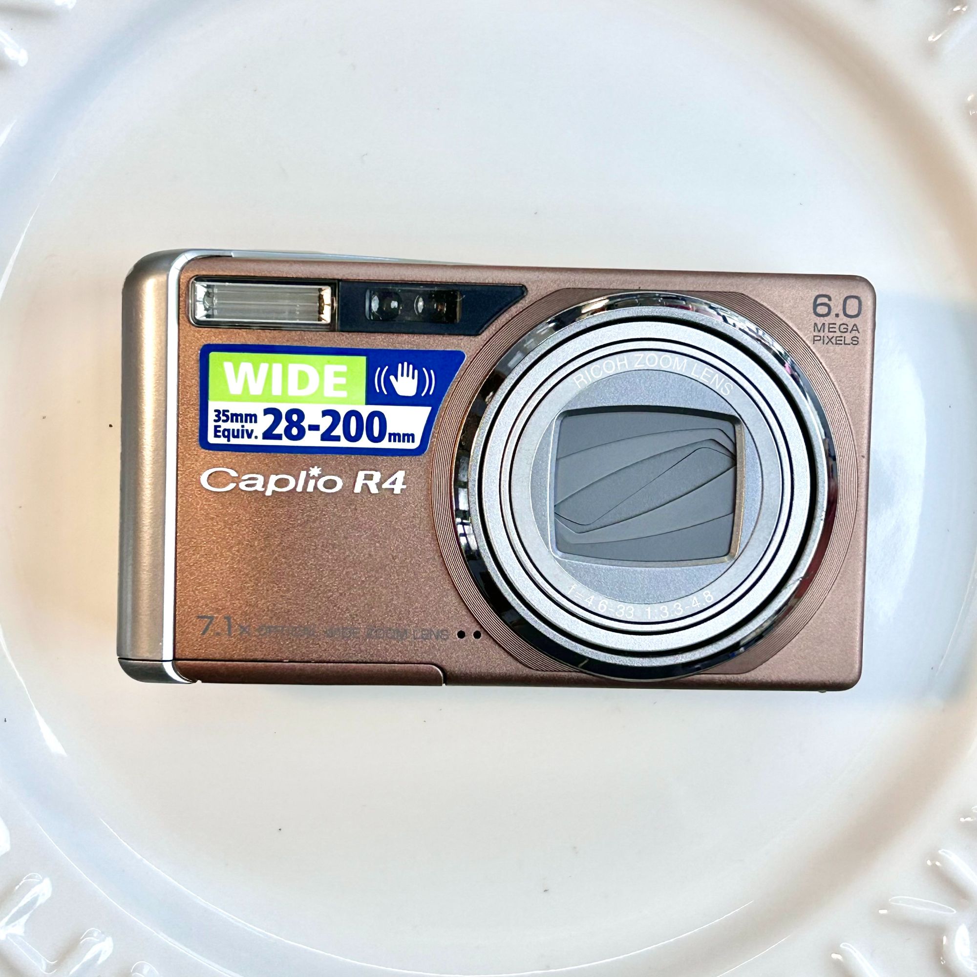 9新 Ricoh/理光 R4 咖色 600w像素7倍光变 复古氛围色彩好ccd