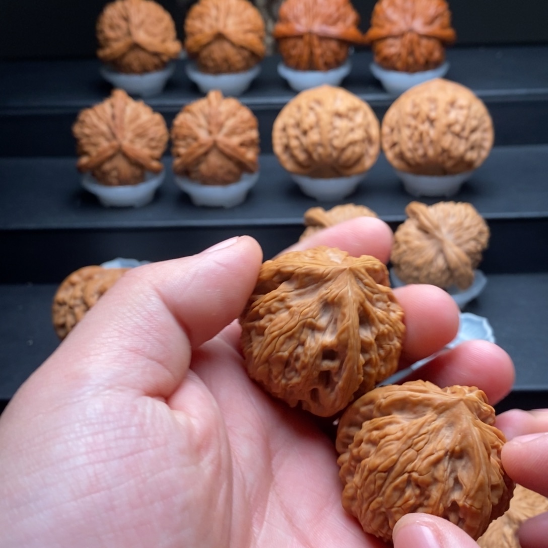 文玩核桃把件局核为贵