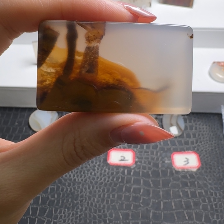 玛瑙/玉髓未镶嵌珠宝奇石