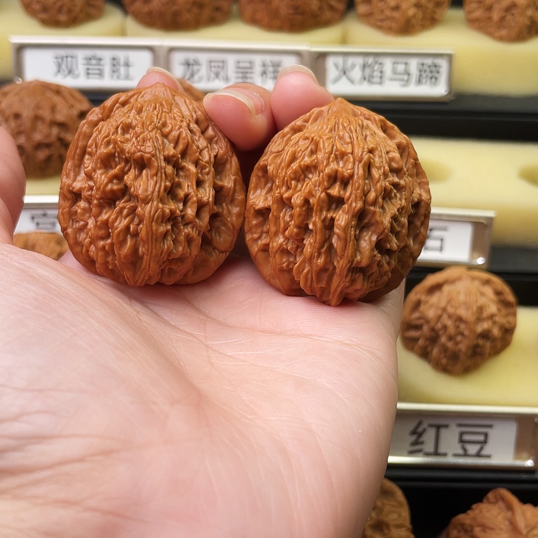 文玩核桃吊坠虎头39尺924